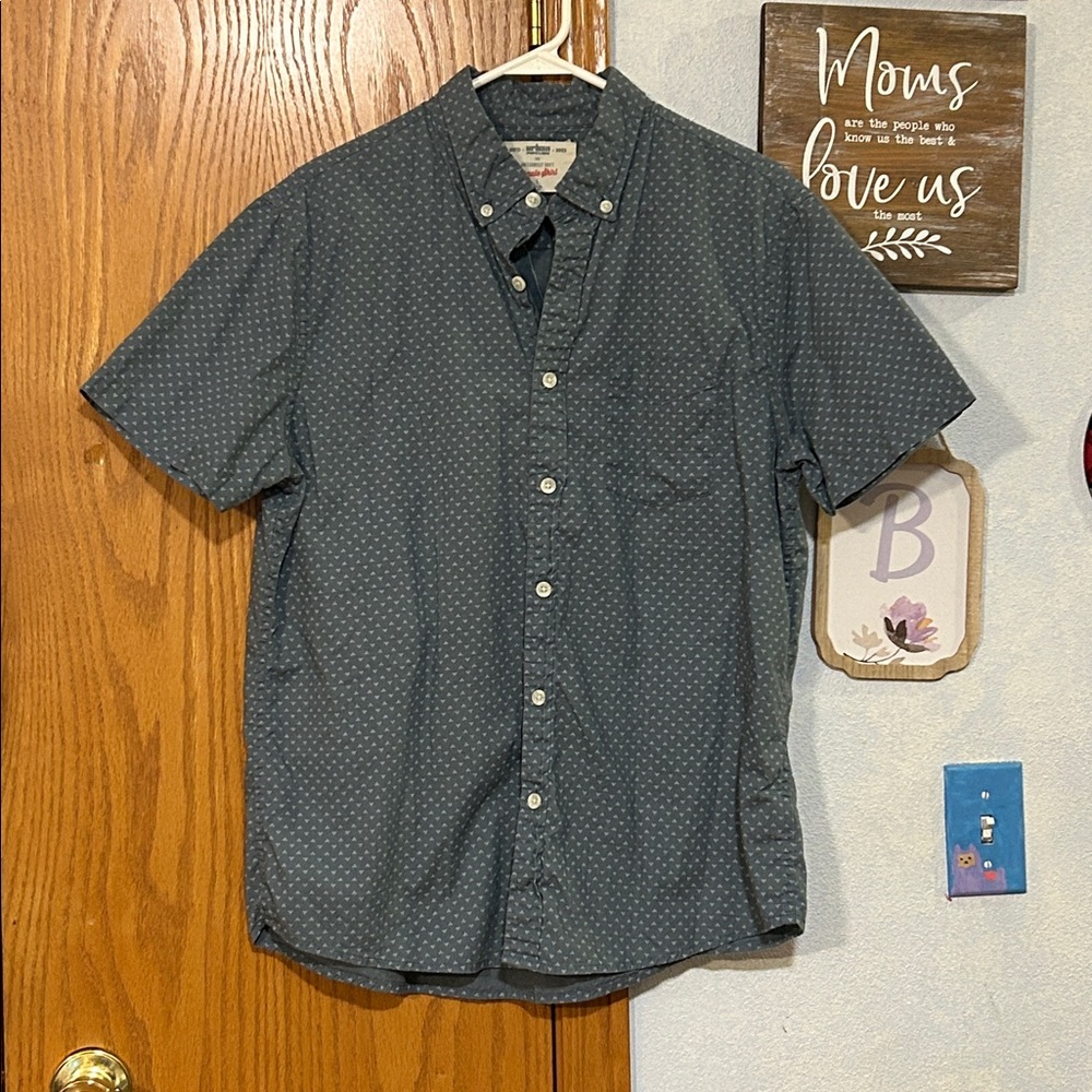 Urban Pipeline Gray Shirt - Men’s Size Large